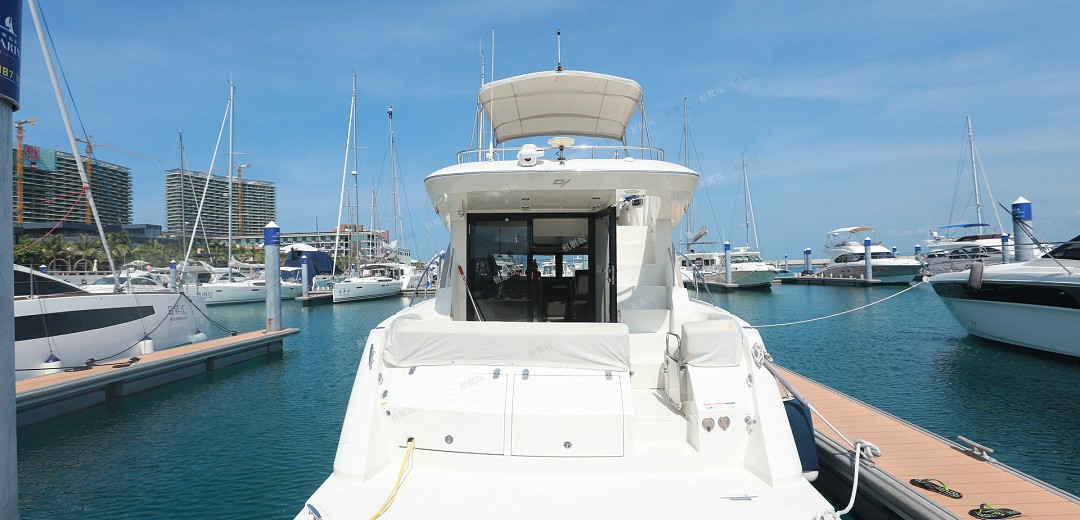 Carver 36